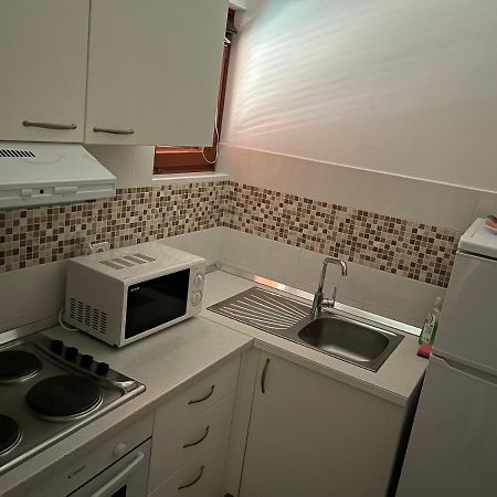 Apartments Zdjelar โปเรช ภายนอก รูปภาพ