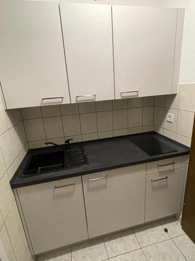 Apartments Zdjelar โปเรช ภายนอก รูปภาพ